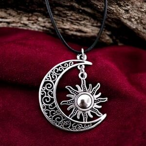🆕️Celestial Sun & Moon Necklace | Boho Chic Silver Trendy Charm Pendant 🌙☀️
